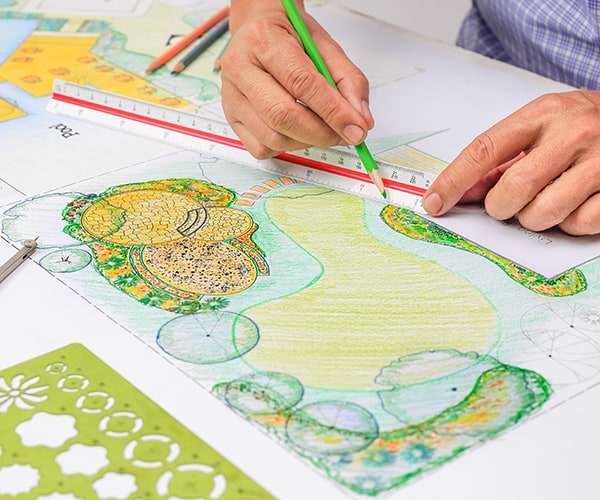 Designa din drömträdgård i Huddinge med MK Trädgård 
